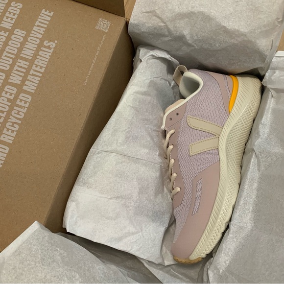 VEJA Impala Running Shoes - Picture 8 of 8